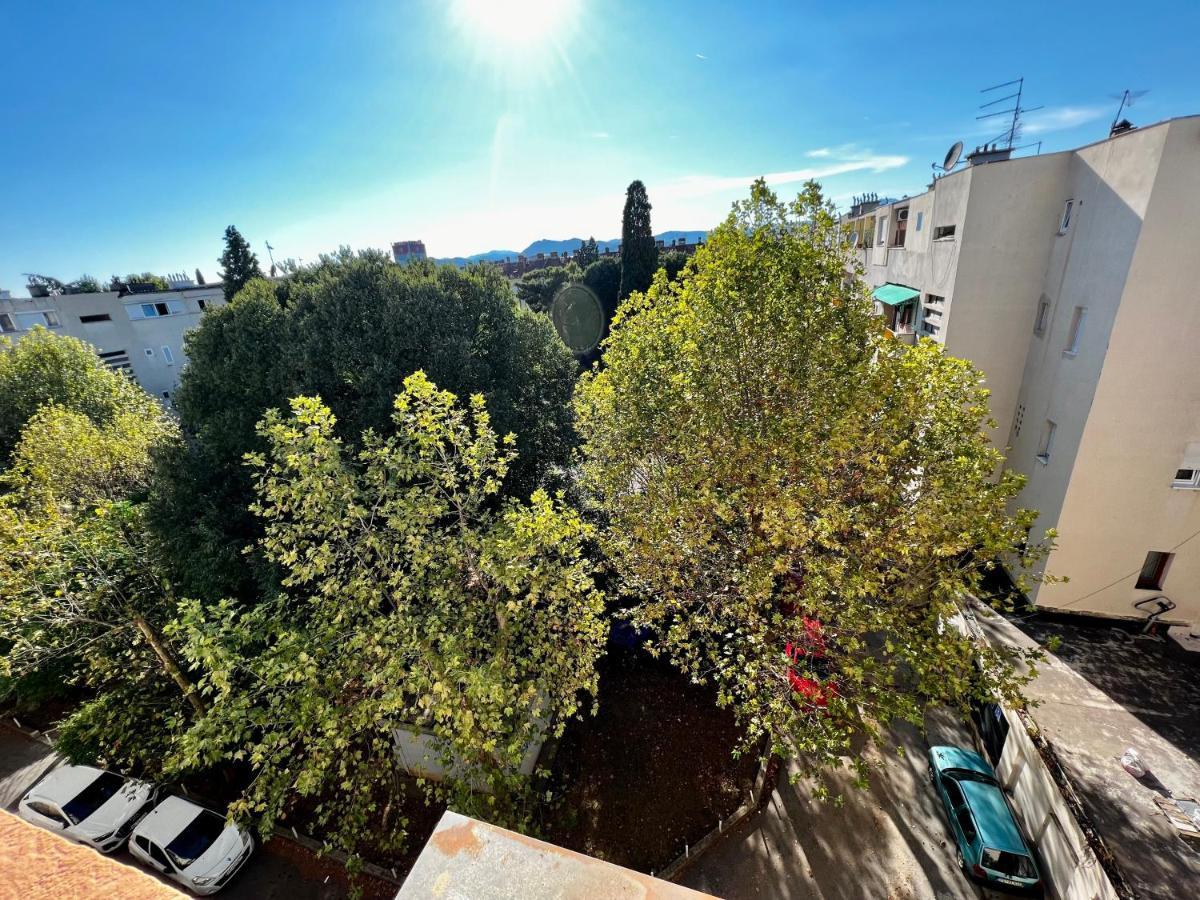 City Center Square Deluxe Nest Podgorica Bagian luar foto